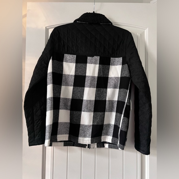 Women's Bass Outdoor Jacket Size Medium Plaid White/Black Shacket Soft Flannel - Picture 8 of 8